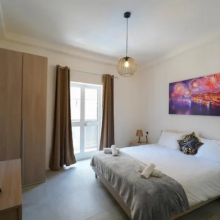 Flora Flats 1st, 2nd And 3rd Floor Appartments No Lift Апартаменты *