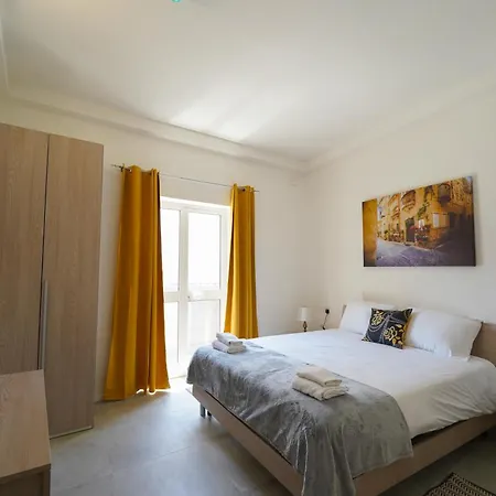 Flora Flats 1st, 2nd And 3rd Floor Appartments No Lift * St. Paul's Bay