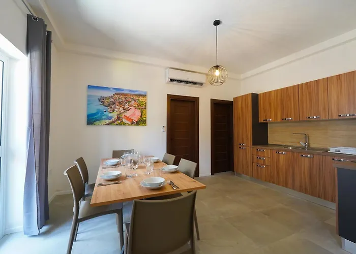 Flora Flats 1st, 2nd And 3rd Floor Appartments No Lift St. Paul's Bay